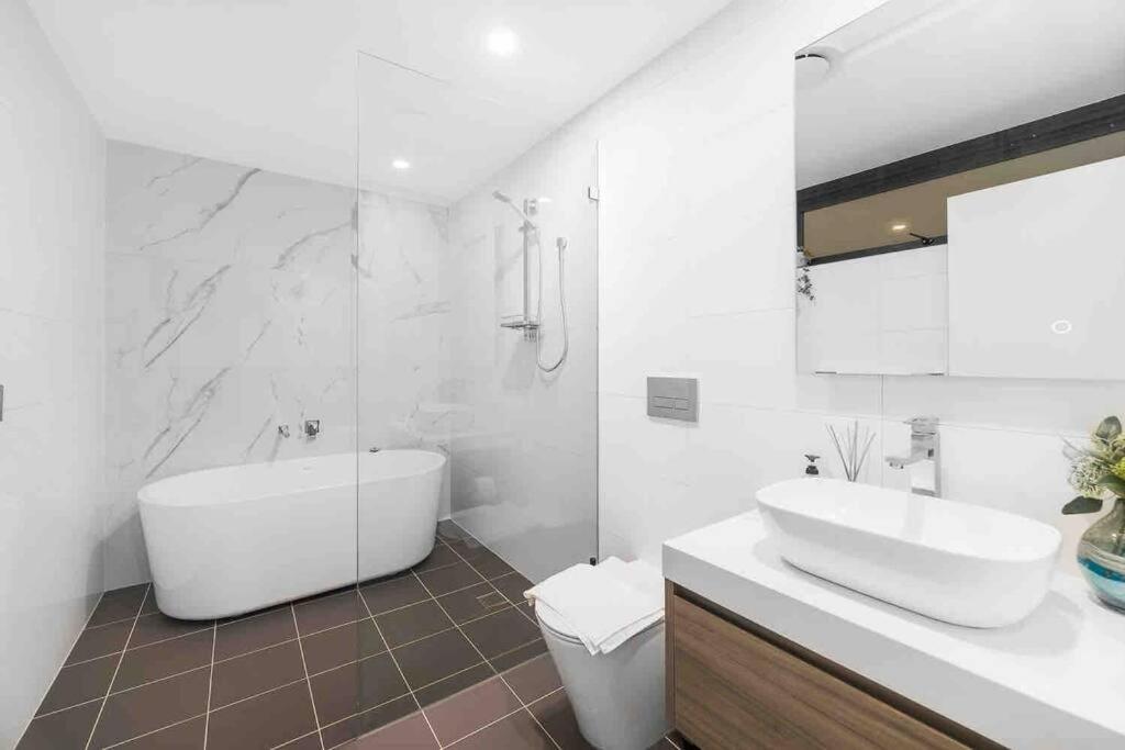 Luxury 3 Bedroom Apartment In Ryde Sidney Exterior foto
