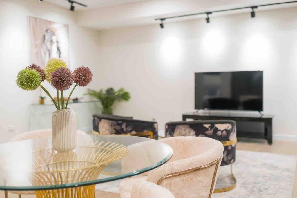 Luxury 3 Bedroom Apartment In Ryde Sidney Exterior foto