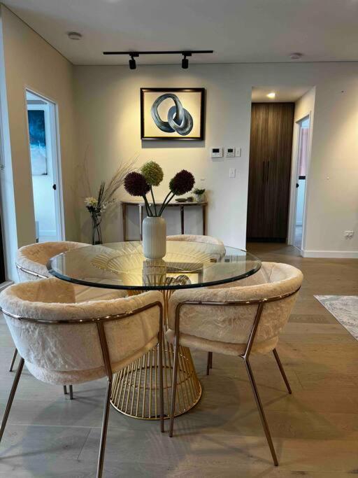 Luxury 3 Bedroom Apartment In Ryde Sidney Exterior foto